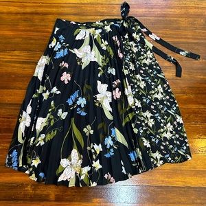 NY&Co Wrap Skirt - Size M